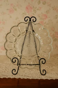 Vintage Indiana Glass Pineapple and Daisy Clear Pressed Glass Plate – 1960s