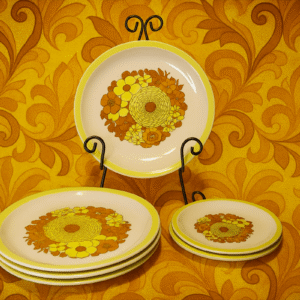 Vintage Honey Flowers Stoneware Plates – Designer’s Collection Japan