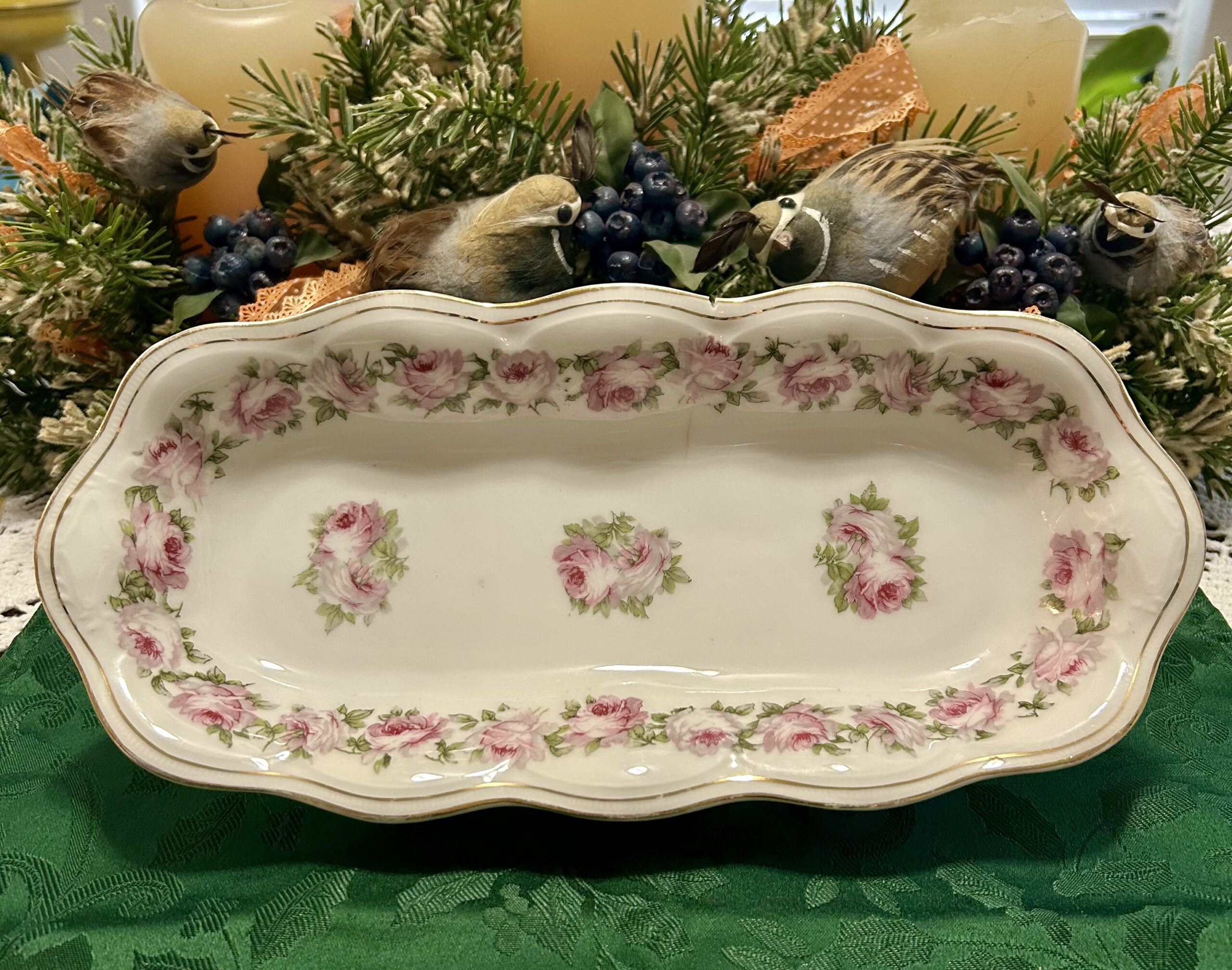 ictorian-Style Rose Jewelry Dish (1890s–1900s)
