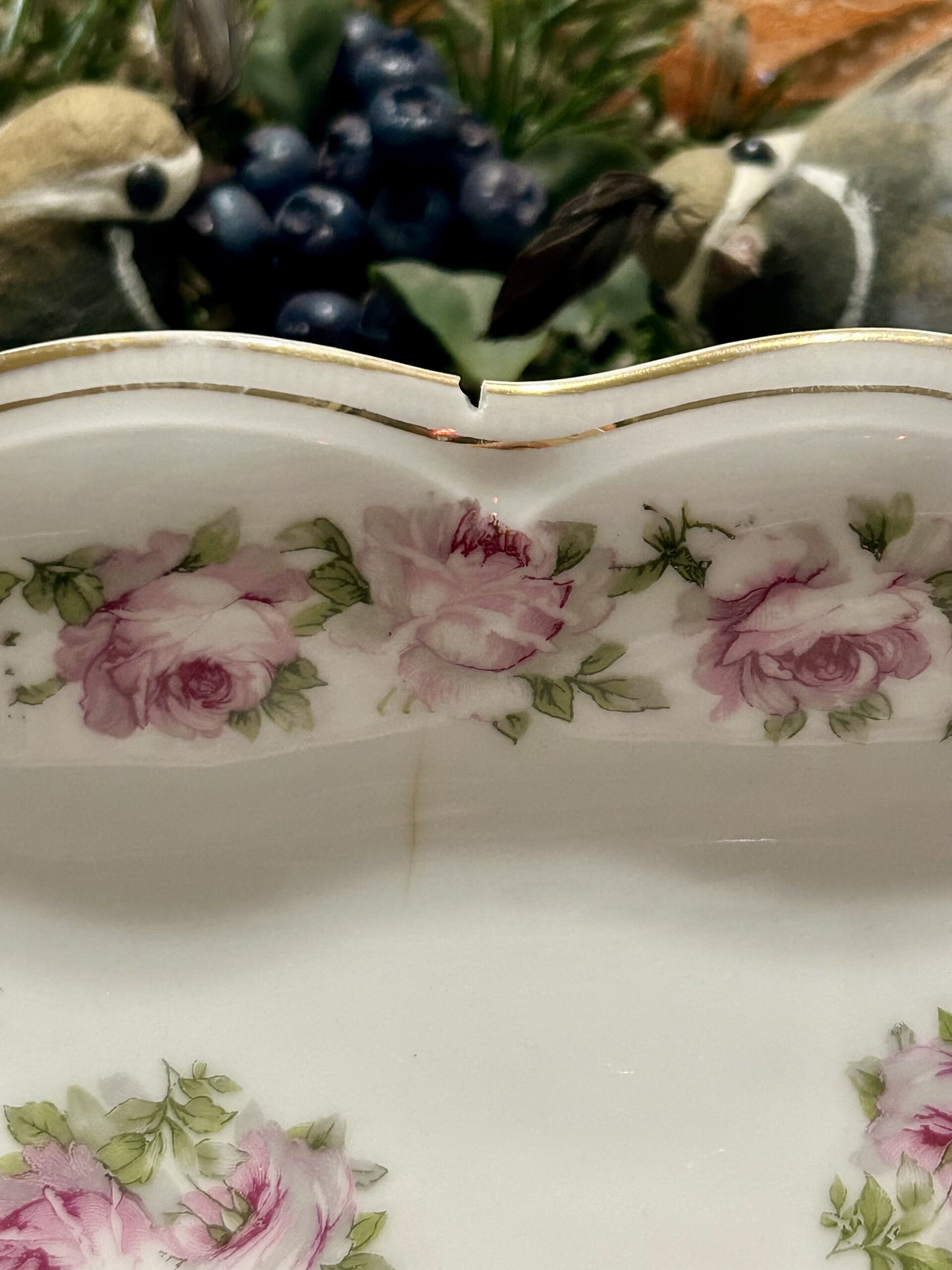 ictorian-Style Rose Jewelry Dish (1890s–1900s)